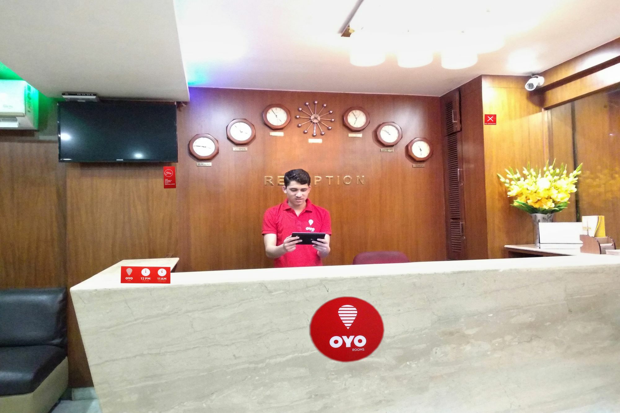 Oyo 9925 The Ocea International Bangalore Exterior foto