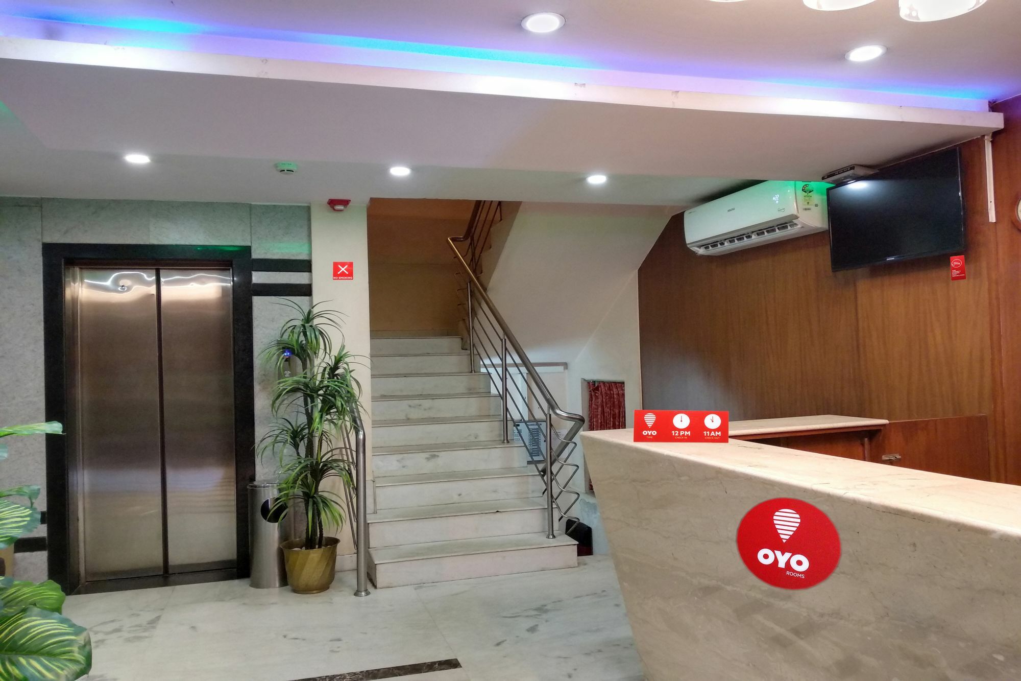Oyo 9925 The Ocea International Bangalore Exterior foto